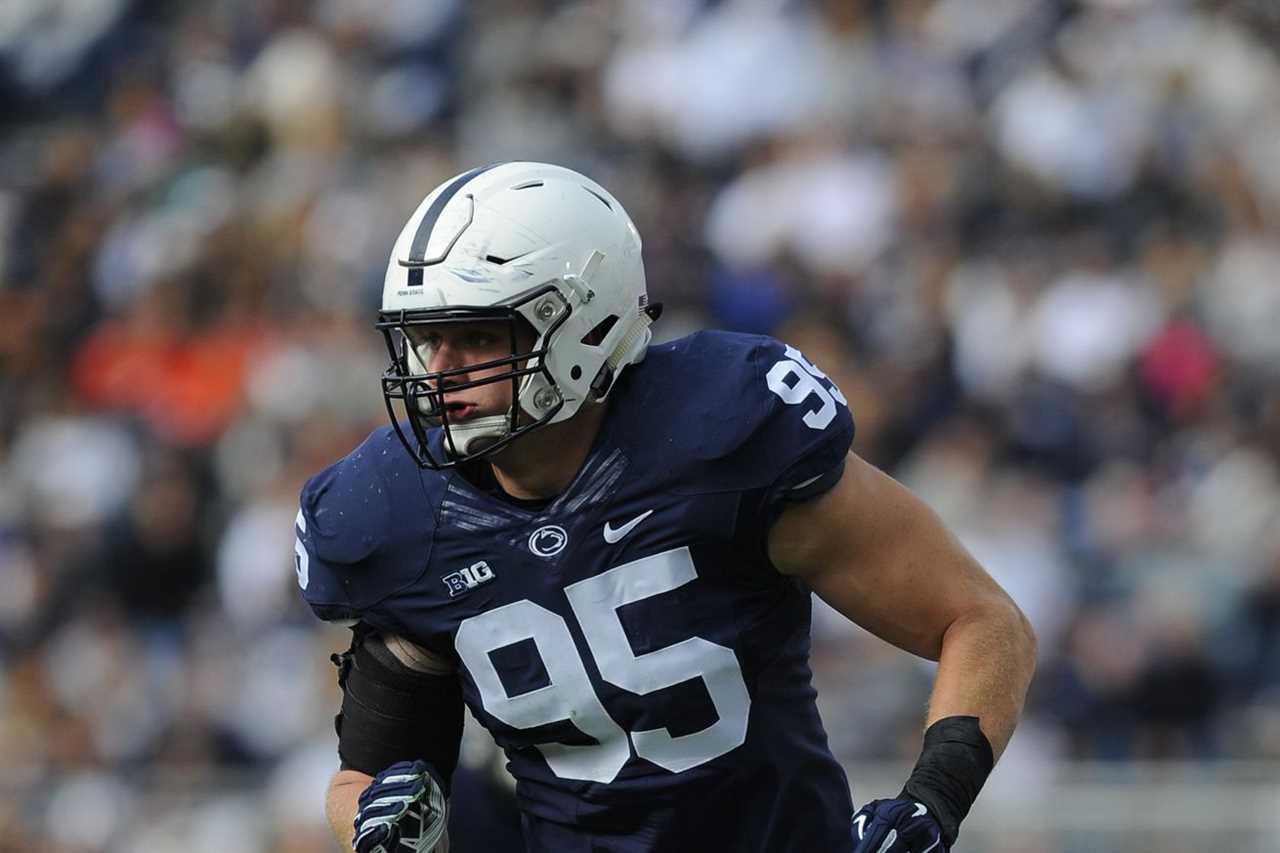 NCAA FOOTBALL: OCT 31 Illinois at Penn State