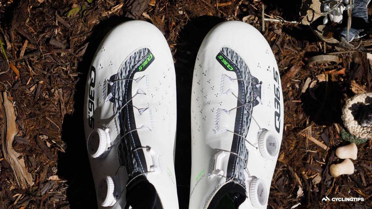 Q36.5 Unique road shoe review: Q for Quirky