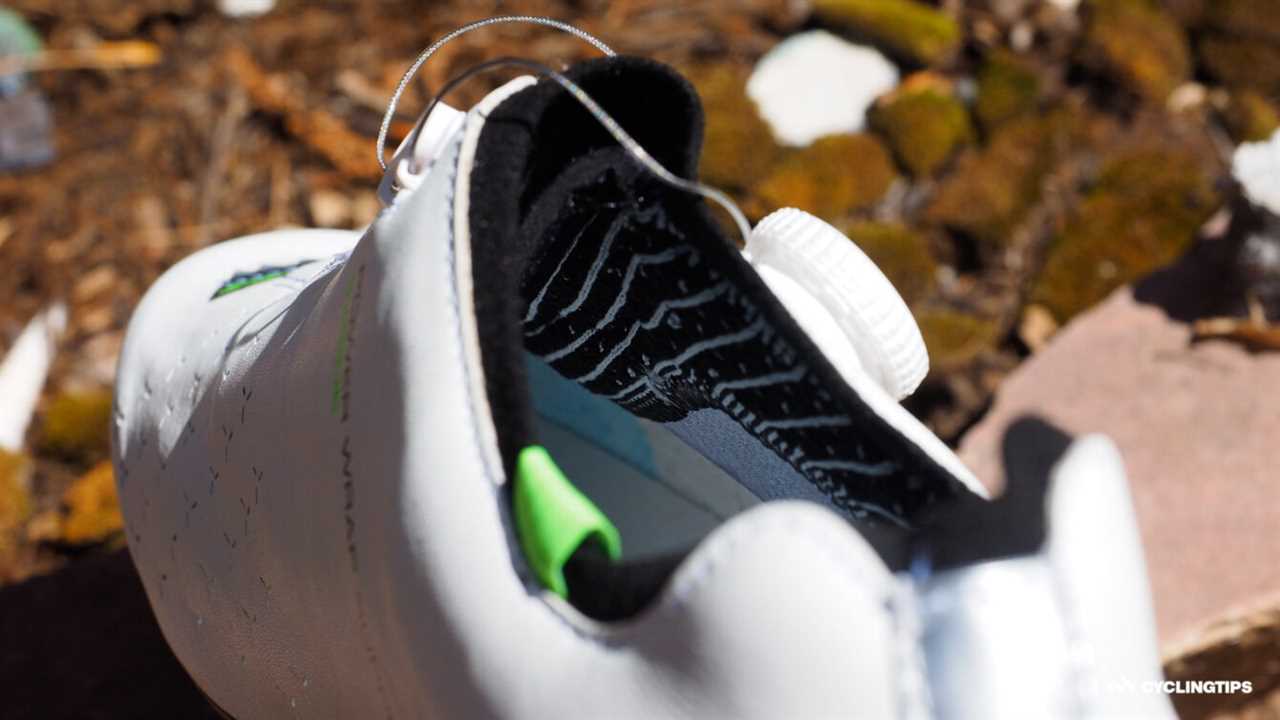 Q36.5 Unique road shoe review: Q for Quirky
