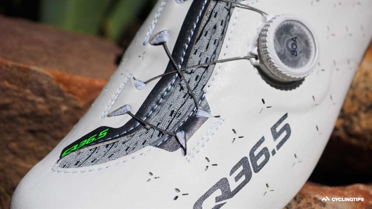 Q36.5 Unique road shoe review: Q for Quirky