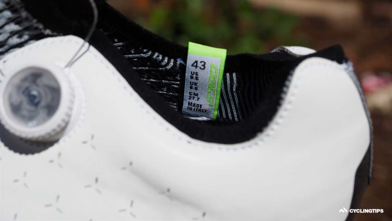 Q36.5 Unique road shoe review: Q for Quirky