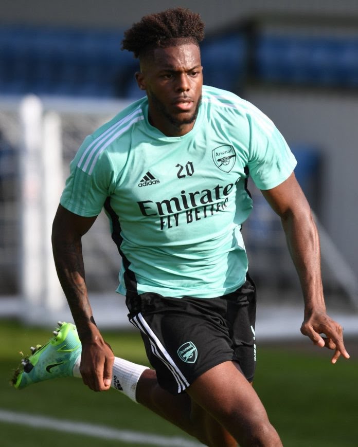 E6H8TChXoAMfSUY 696x870 1