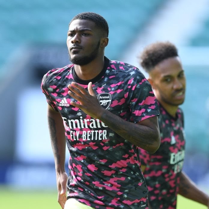 E6MN512XsAoMJQX 696x696 1