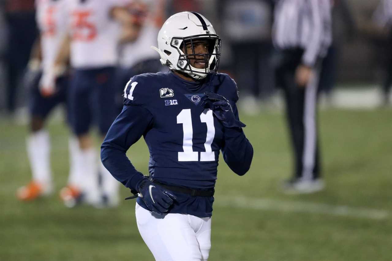 NCAA Football: Illinois at Penn State