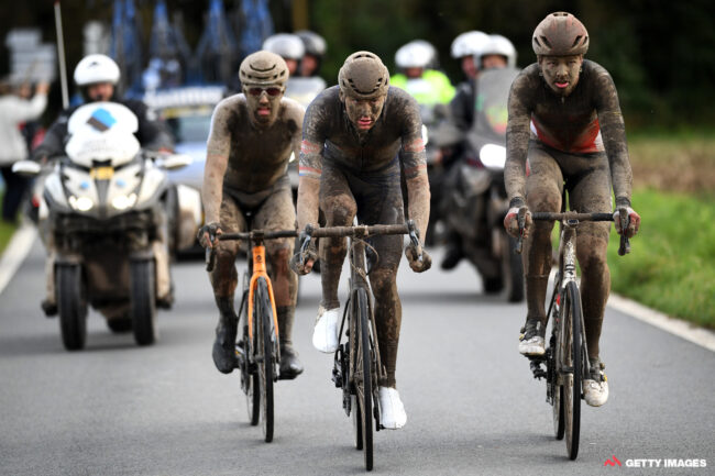 The mudless mystery of Mathieu van der Poel’s shoes