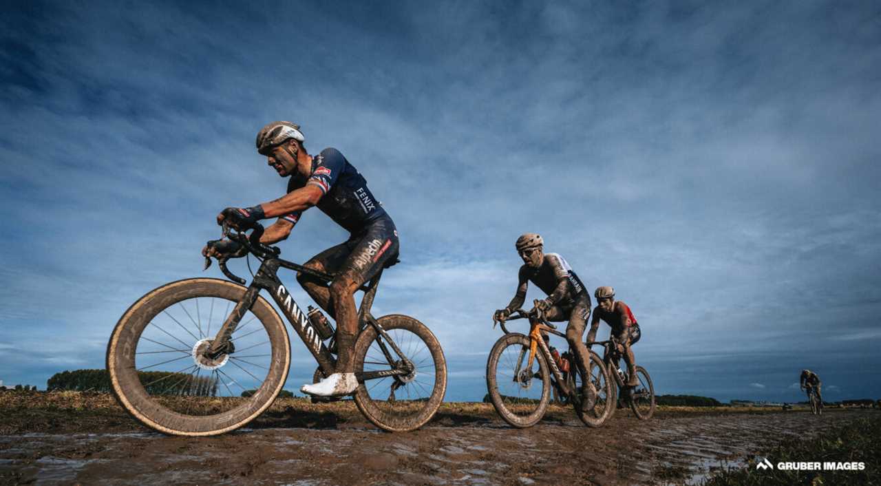 The mudless mystery of Mathieu van der Poel’s shoes