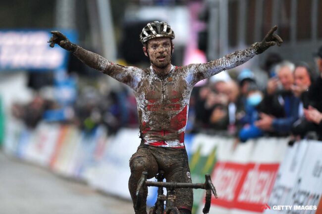 Eli Iserbyt wins a wet and slippery World Cup Besançon