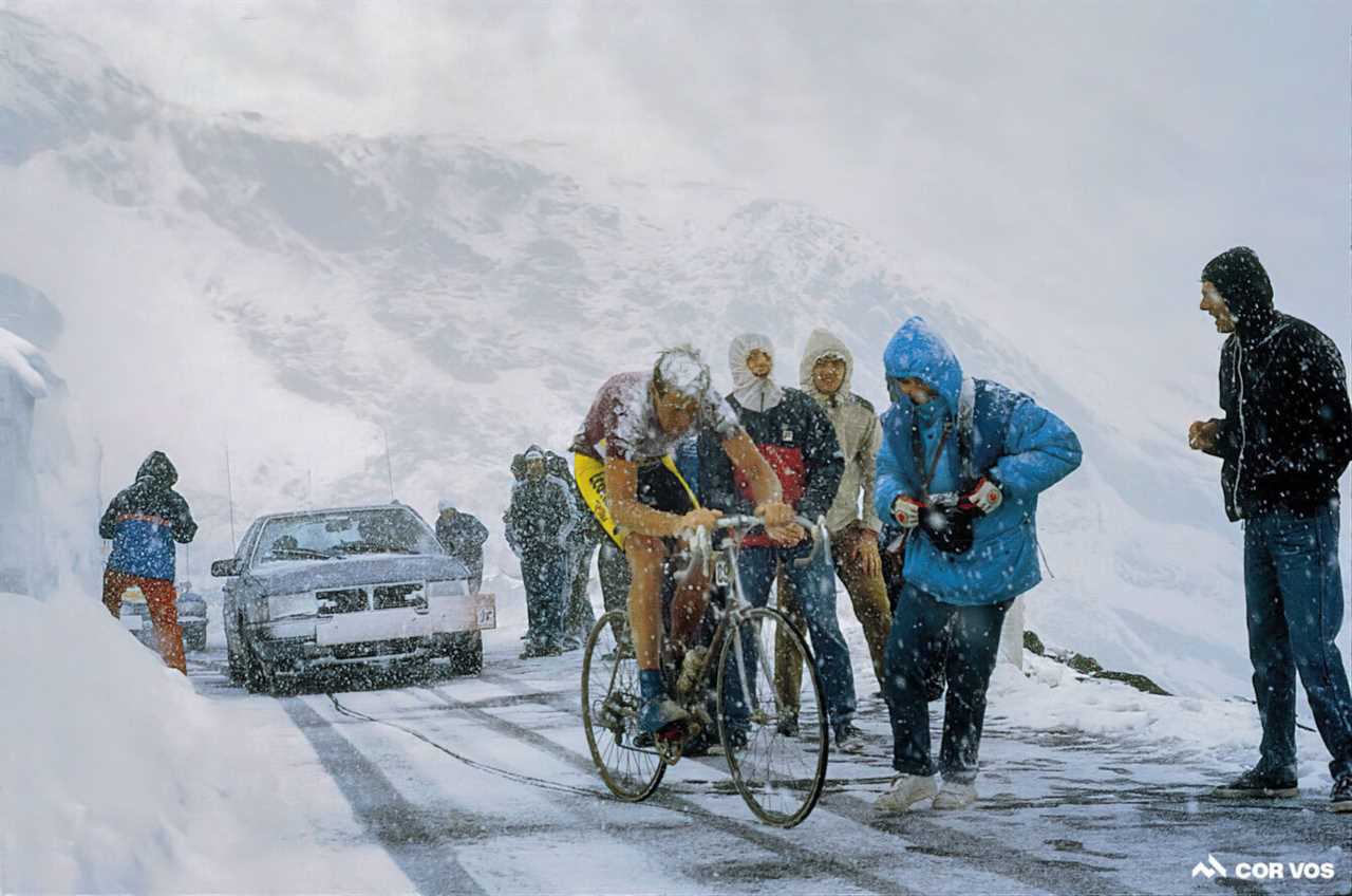 Retro gallery: The Gavia Pass turns a peloton to ice