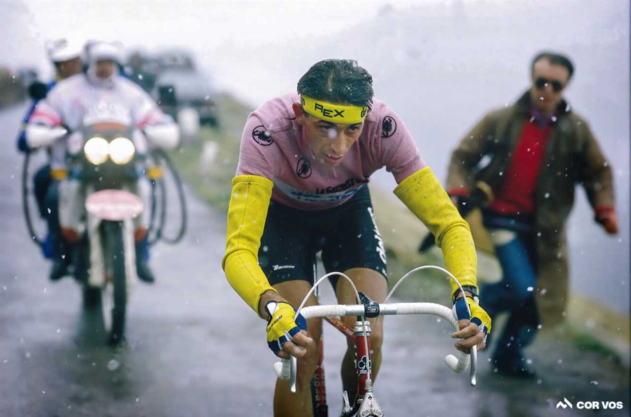 Retro gallery: The Gavia Pass turns a peloton to ice