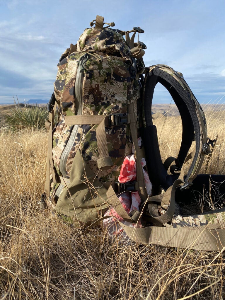 The Mystery Ranch Women's Metcalf on ground