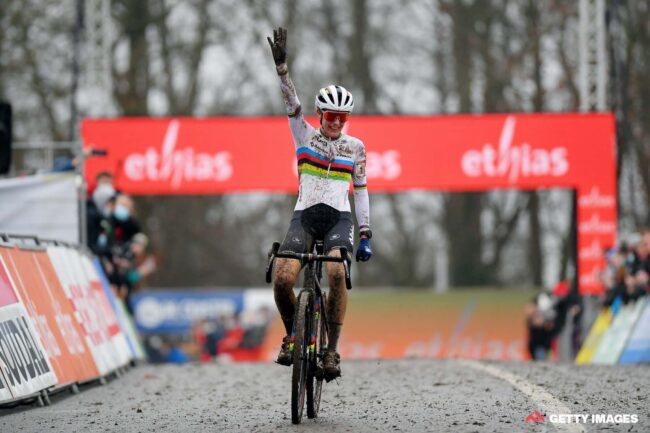 Lucinda Brand dominates at Namur for the fourth consecutive year