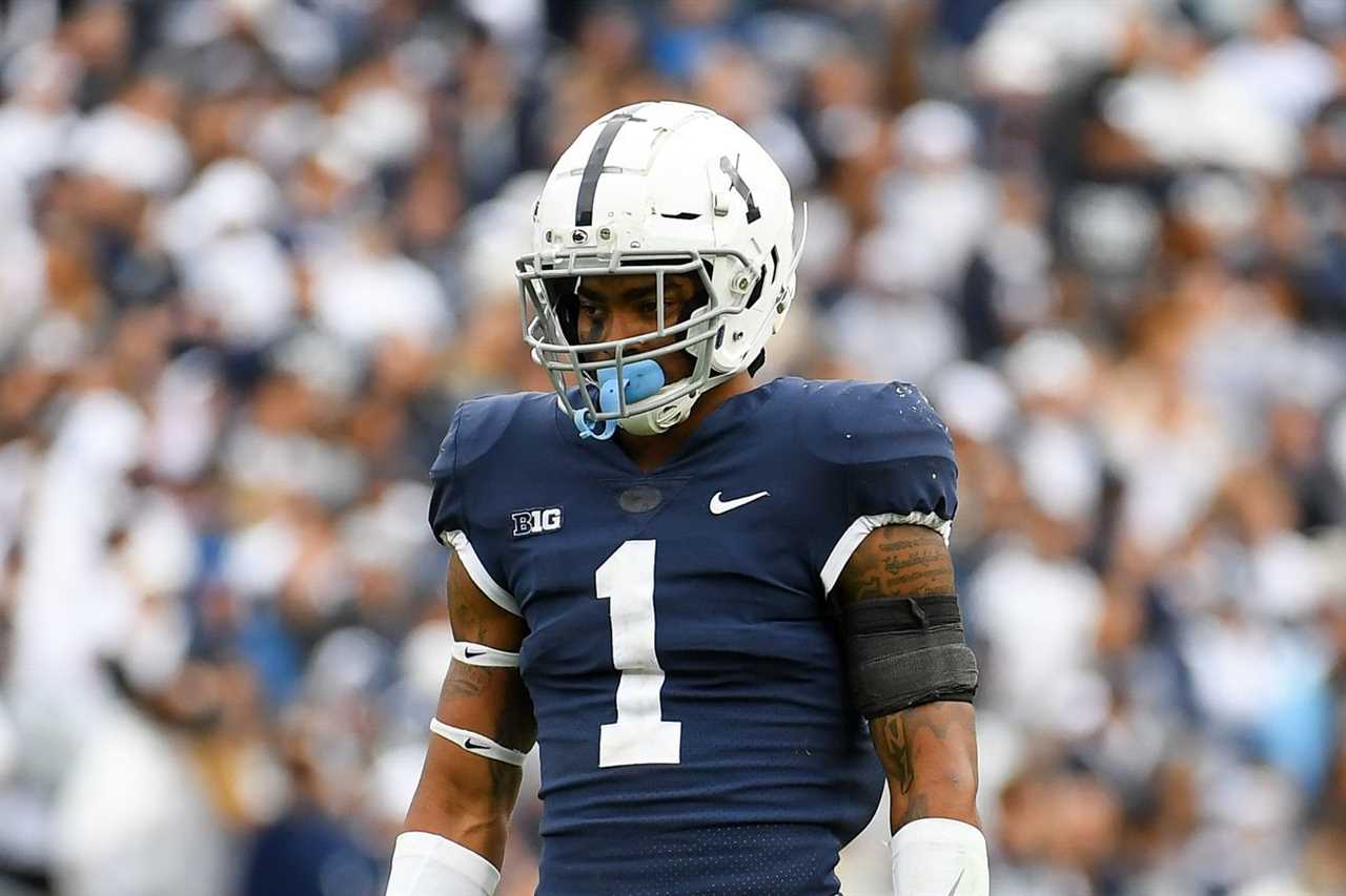 NCAA Football: Illinois at Penn State