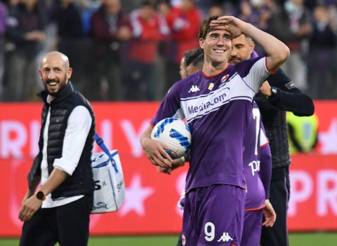 Arsenal offer £45m plus Lucas Torreira for Fiorentina striker Dusan Vlahovic