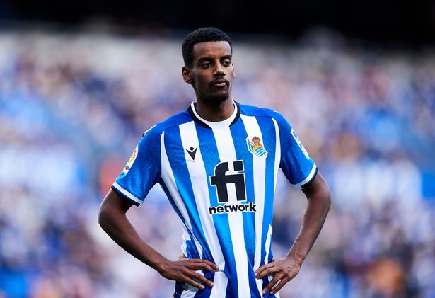 Alexander Isak's Arsenal transfer stance revealed after Dusan Vlahovic blow