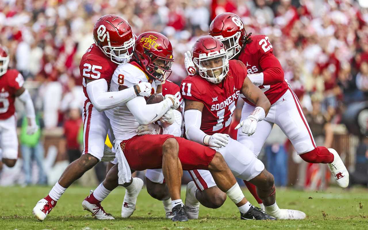 Oklahoma climbs two spots to No. 9 in the USA TODAY Sports AFCA Coaches Poll