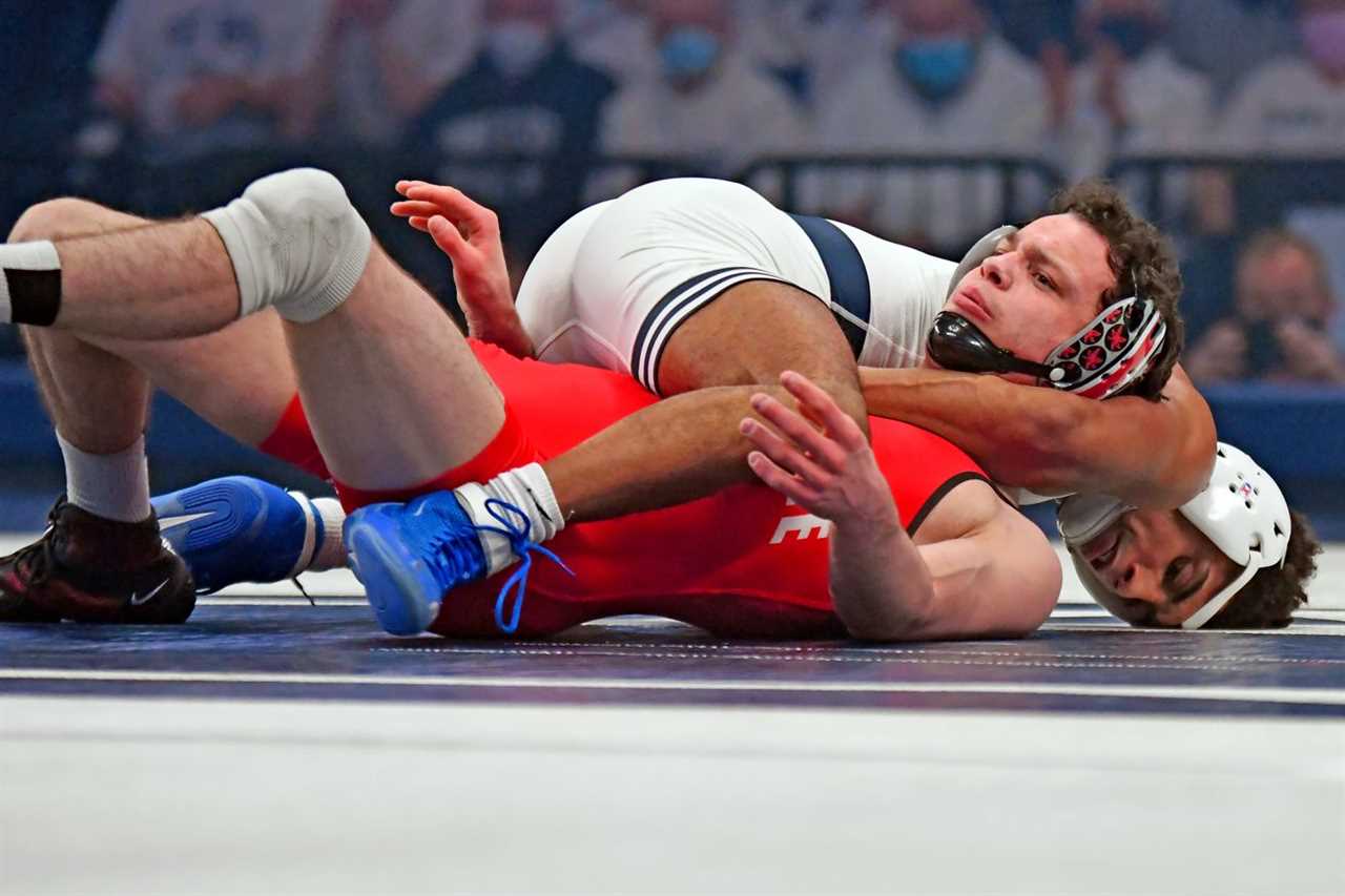 Penn State Wrestling Dominates Ohio State - Gallery