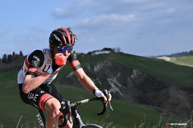 49 kilometers solo: Tadej Pogačar wins Strade Bianche