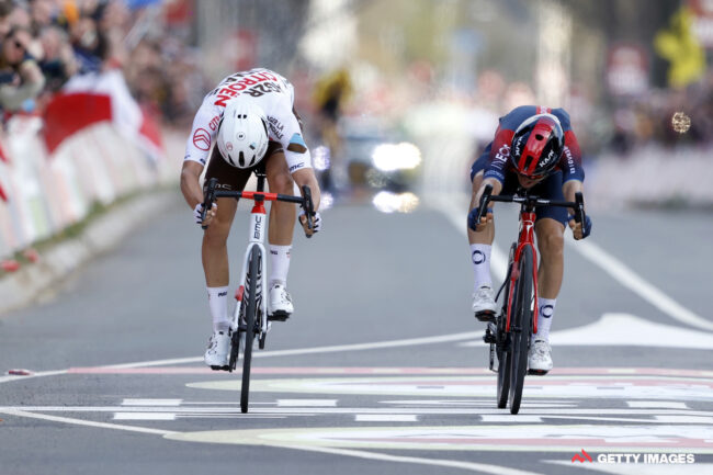 Photo finish confusion again as Kwiatkowski wins Amstel Gold by a lunge