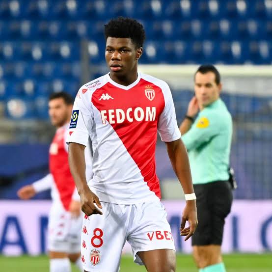 Chelsea dealt £83m Man United blow as Erik ten Hag’s transfer wish list revealed