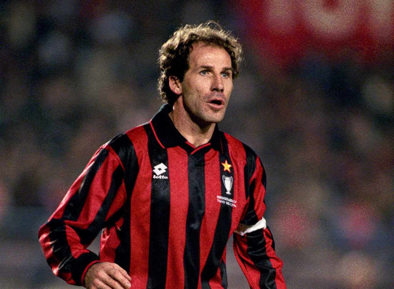 Top 10 greatest Italian footballers