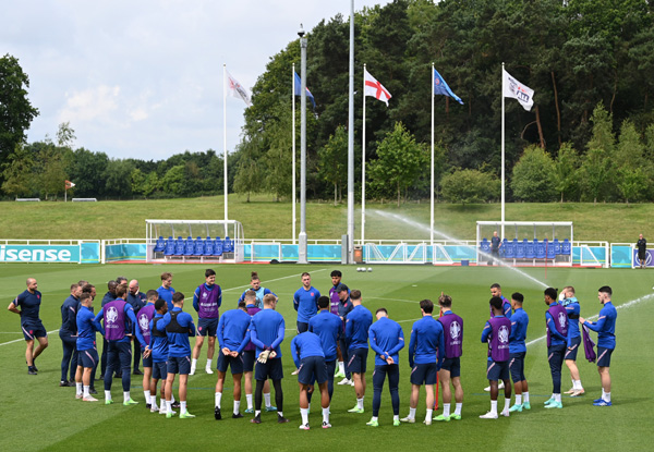 Video: Harry Kane & his boys train ahead of EURO 2020 final against Italy on Sunday, Phil Foden rested