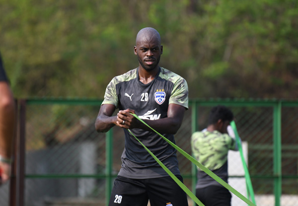 Transfer News: Bengaluru FC signs Gabonese defender Yrondu Musavu-King on a two year deal