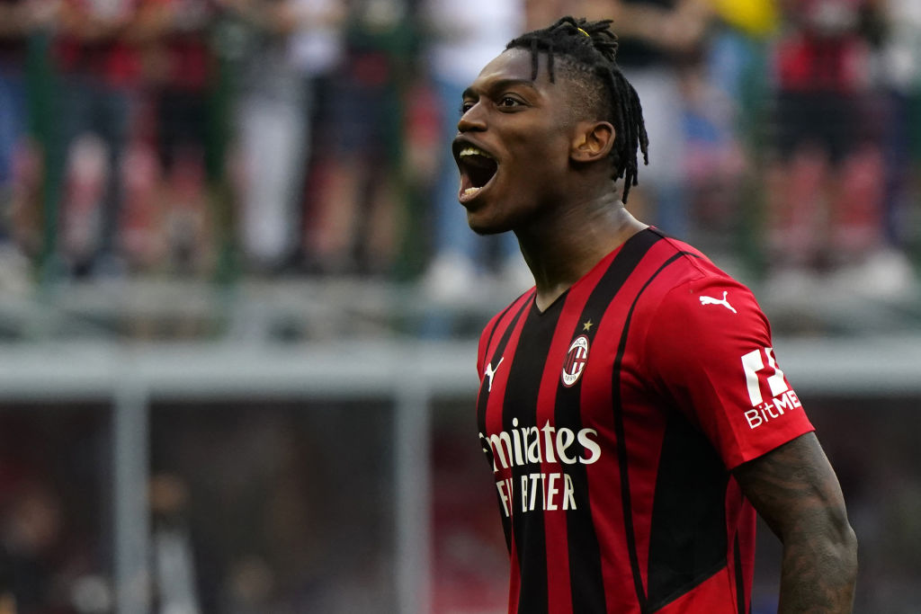 Chelsea confident of signing £50m winger this week and hold talks with AC Milan