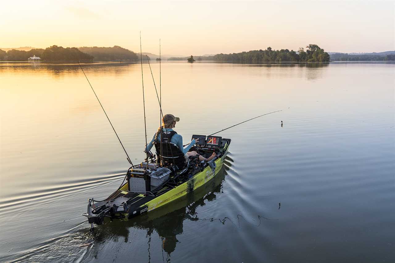 Fischer in high-tech kayak