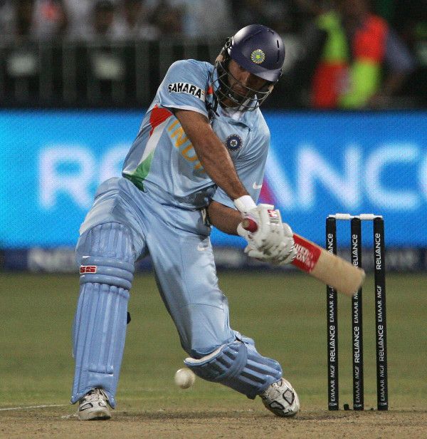 Yuvraj Singh celebrates his 15th Anniversary of Six Sixes moment with his son Orion