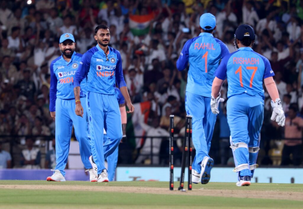 Rohit blitz help India register 6 wickets win over Australia; level series 1-1 I INDvAUS