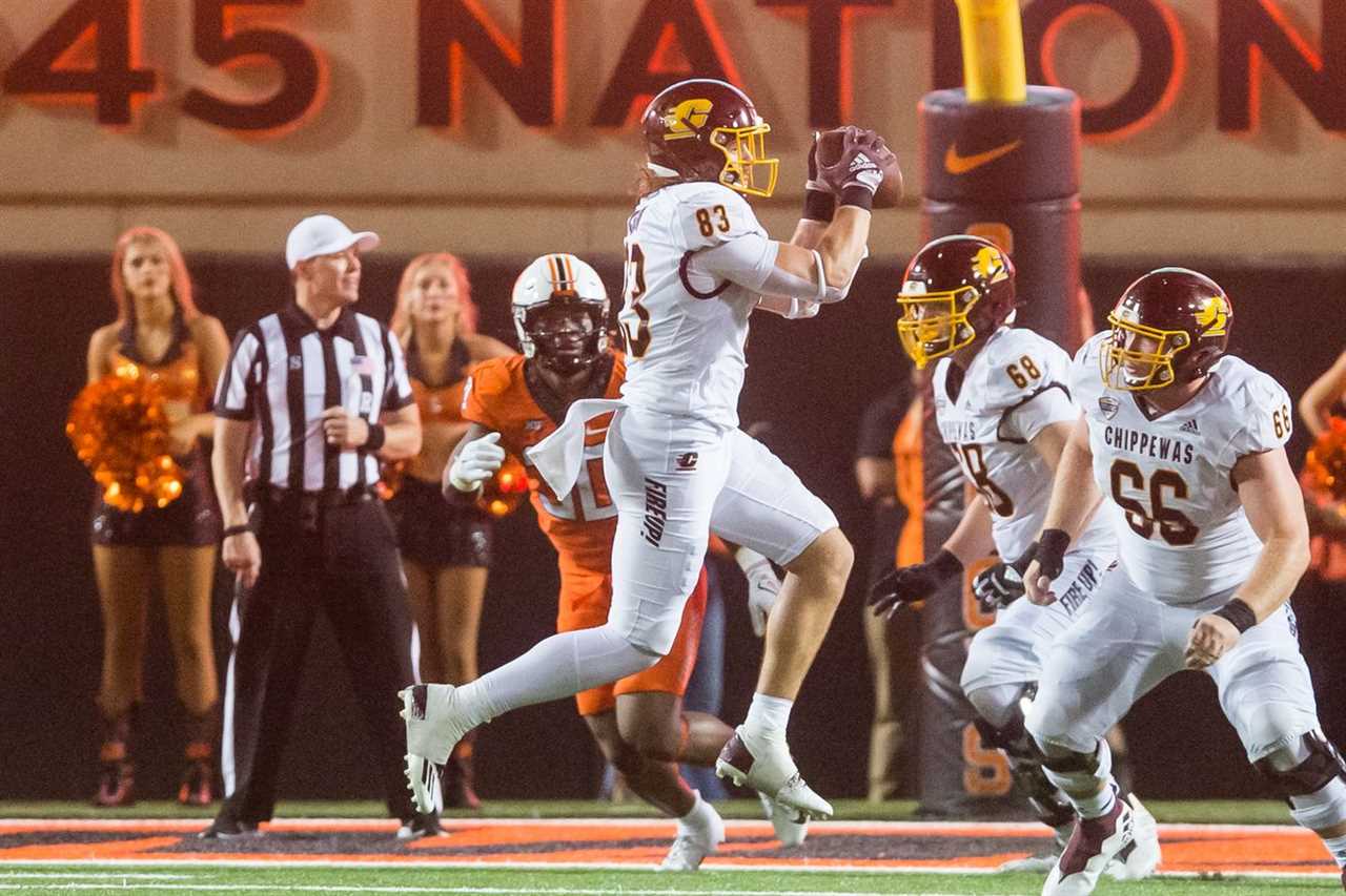 Sep 1, 2022; Stillwater, Oklahoma, USA; Central Michigan Chippewas tight end Joel Wilson (83) makes a catch during the third quarter against Oklahoma State Cowboys at Boone Pickens Stadium. Oklahoma State won 58-44.&nbsp;