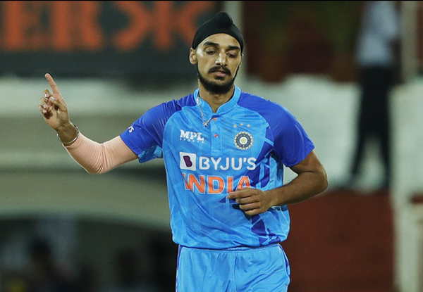 Arshdeep Singh puts up a stunning performance as he claims 3/32 against Proteas in 1st T20I | INDvSA