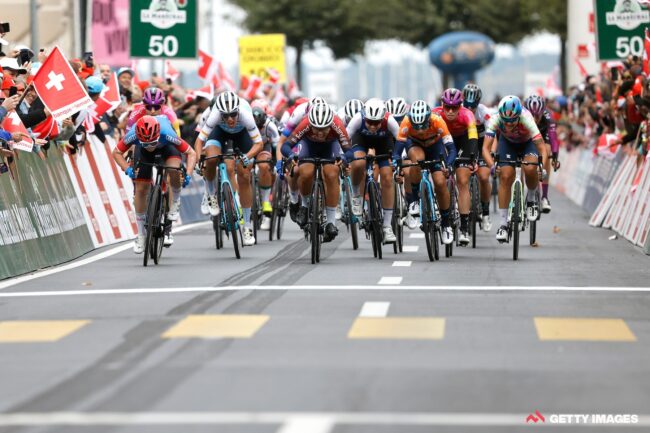 Marta Lach sprints to victory as Ashleigh Moolman Pasio seals Romandie overall