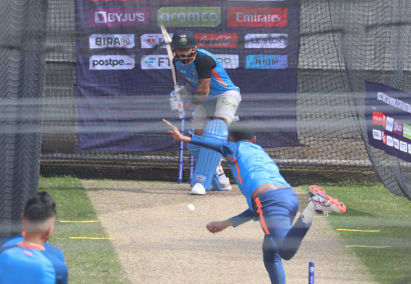 Virat Kohli gets fans excited while batting at the nets ahead of Pakistan clash on Sunday | T20 World Cup 2022