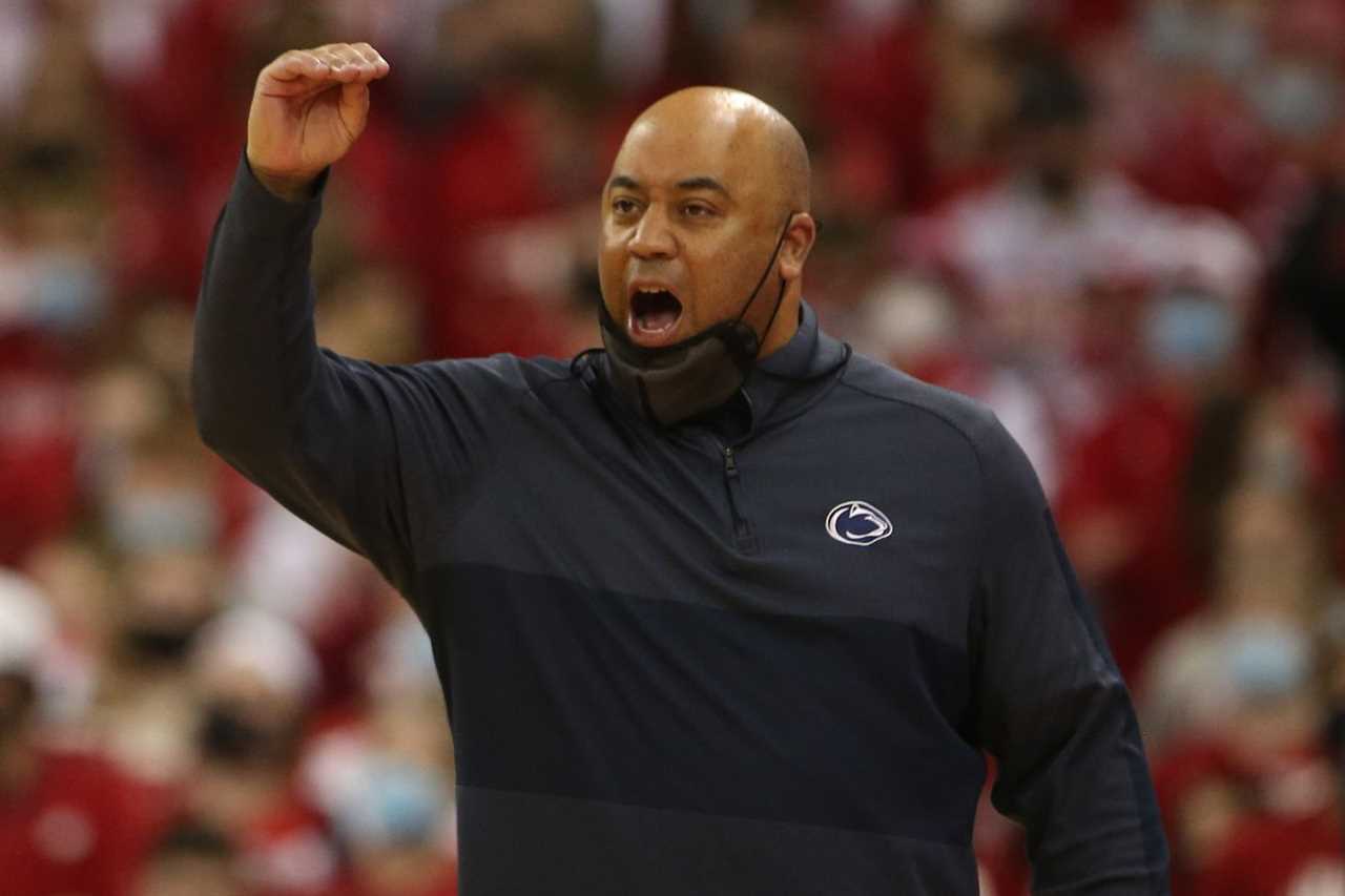 Penn State Nittany Lions head coach Micah Shrewsberry directs his team during the game with the Wisconsin Badgers at the Kohl Center.&nbsp;