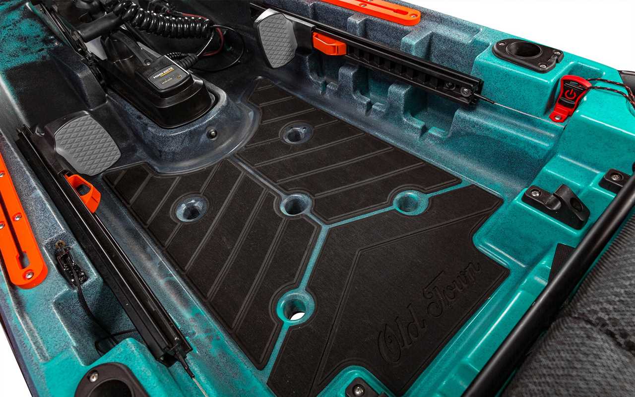 The AutoPilot 120 features foam pads on the floor.