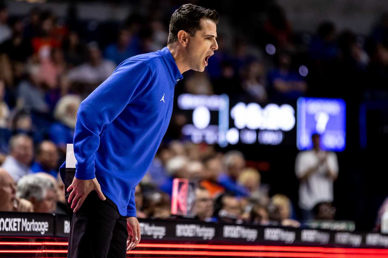 Florida basketball teetering on edge in ESPN's bracketology update