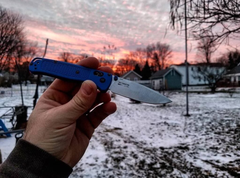 Benchmade Bugout with blue grips