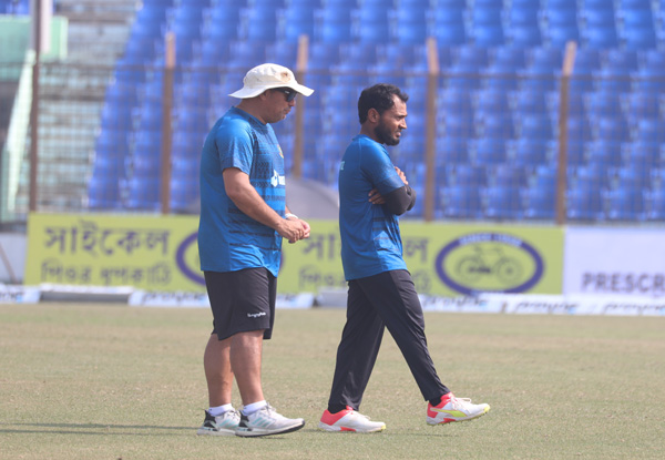 Bangladesh coach Russel Domingo wants cricketers to stay away from watching FIFA World Cup 2022 semi-final | BANvIND