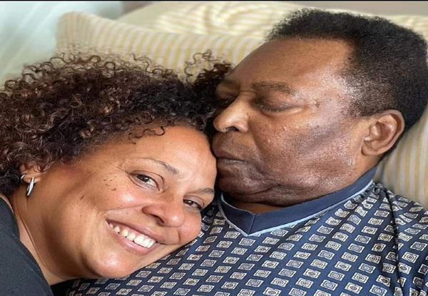 Pele’s health deteriorates as family gather around him at hospital in Sao Paolo