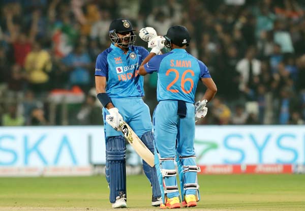 Suryakumar, Axar’s effort goes in vain as Sri Lanka beat India by 16 runs to level series 1-1 | INDvsSL