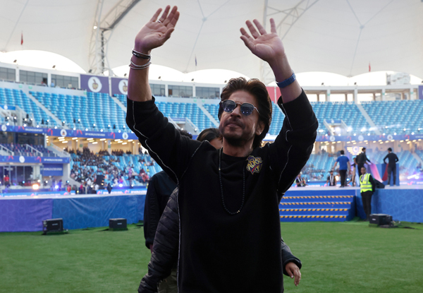 Shah Rukh Khan hogs limelight at the International League T20 opening ceremony in Dubai