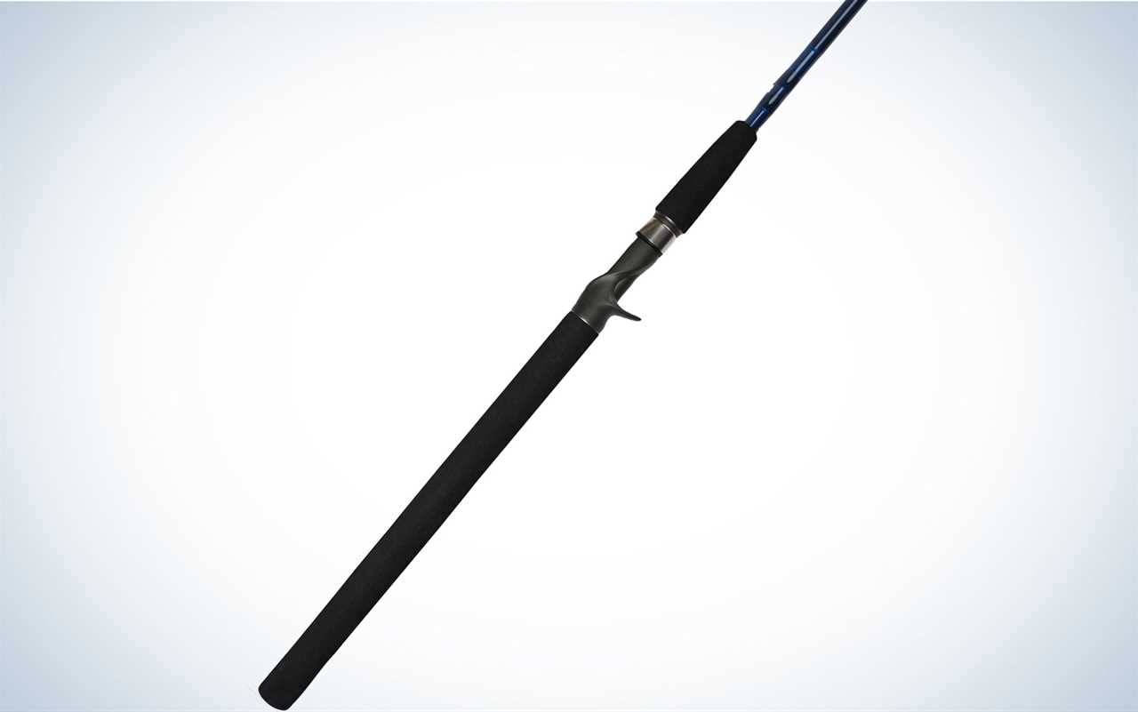 The Douglas LRS C715F is the best spinner rod for bass fishing.