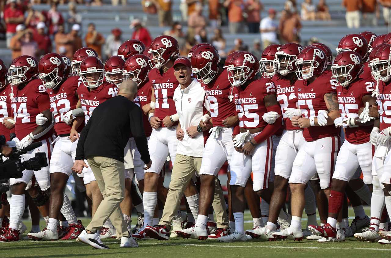 Oklahoma, Texas Big 12 exit on hold after talks stall according to ESPN's Pete Thamel