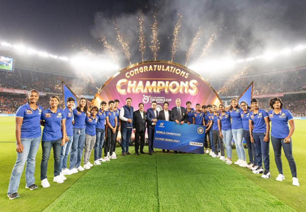Sachin Tendulkar felicitates U19 World Cup-winning cricket team