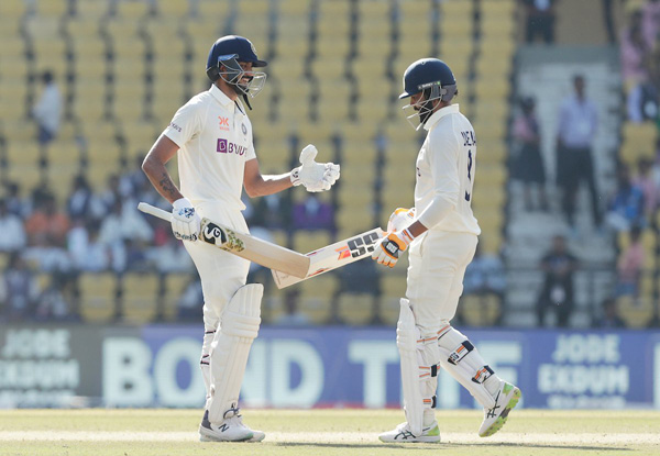 Rohit scores hundred, unbeaten fifties from Jadeja & Axar give India a lead of 144 runs after Day 2 | INDvsAUS