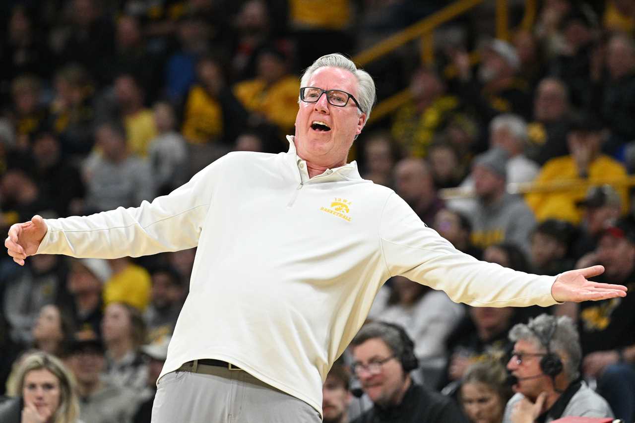 Photos that tell the sad story of another loss by the Ohio State basketball team