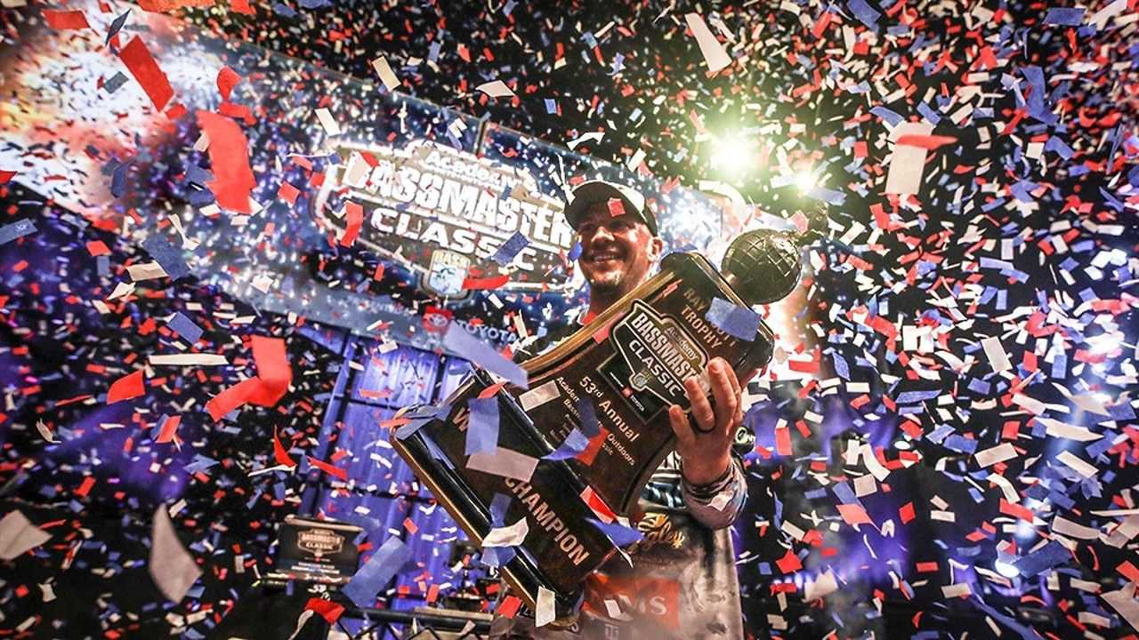 Jeff Gustafson won the 2023 Bassmaster Classic with a Z-Man Jerk ShadZ and Bass Tactics Smeltinator Swimbait head.