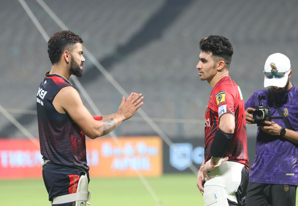 KKR’s Rahmanullah Gurbaz get batting tips from Virat Kohli ahead of RCB game at Eden Gardens | Pics