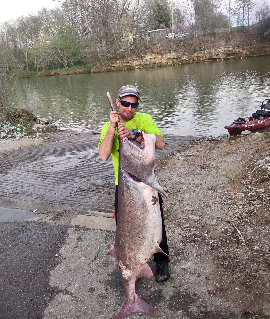 arkansas kayak paddlefish